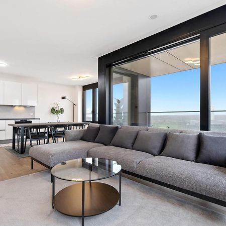 Modern 2BR Apartment with Pool & City Views ルクセンブルク エクステリア 写真